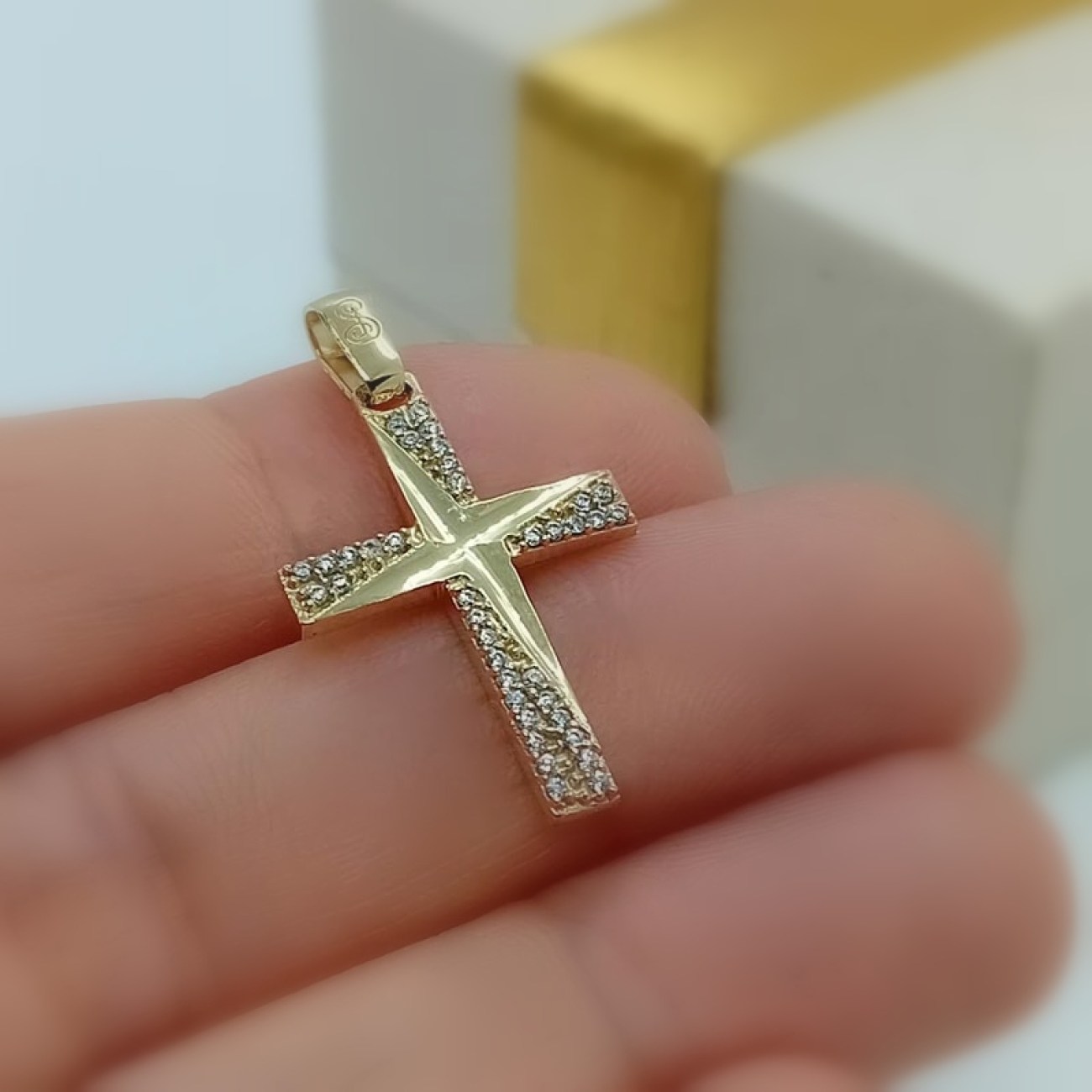 Σταυρός χρυσός γυναικείος GLAMOROUS