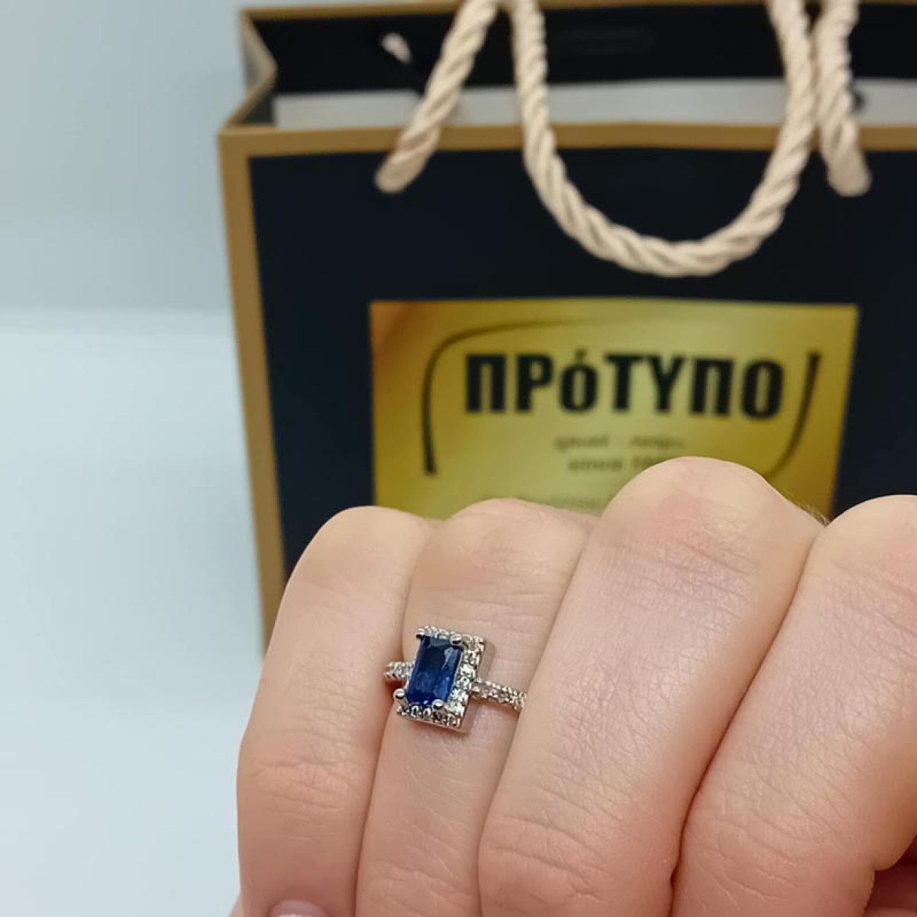 82fd6f5a-1b31-46db-8688-c594a635b606