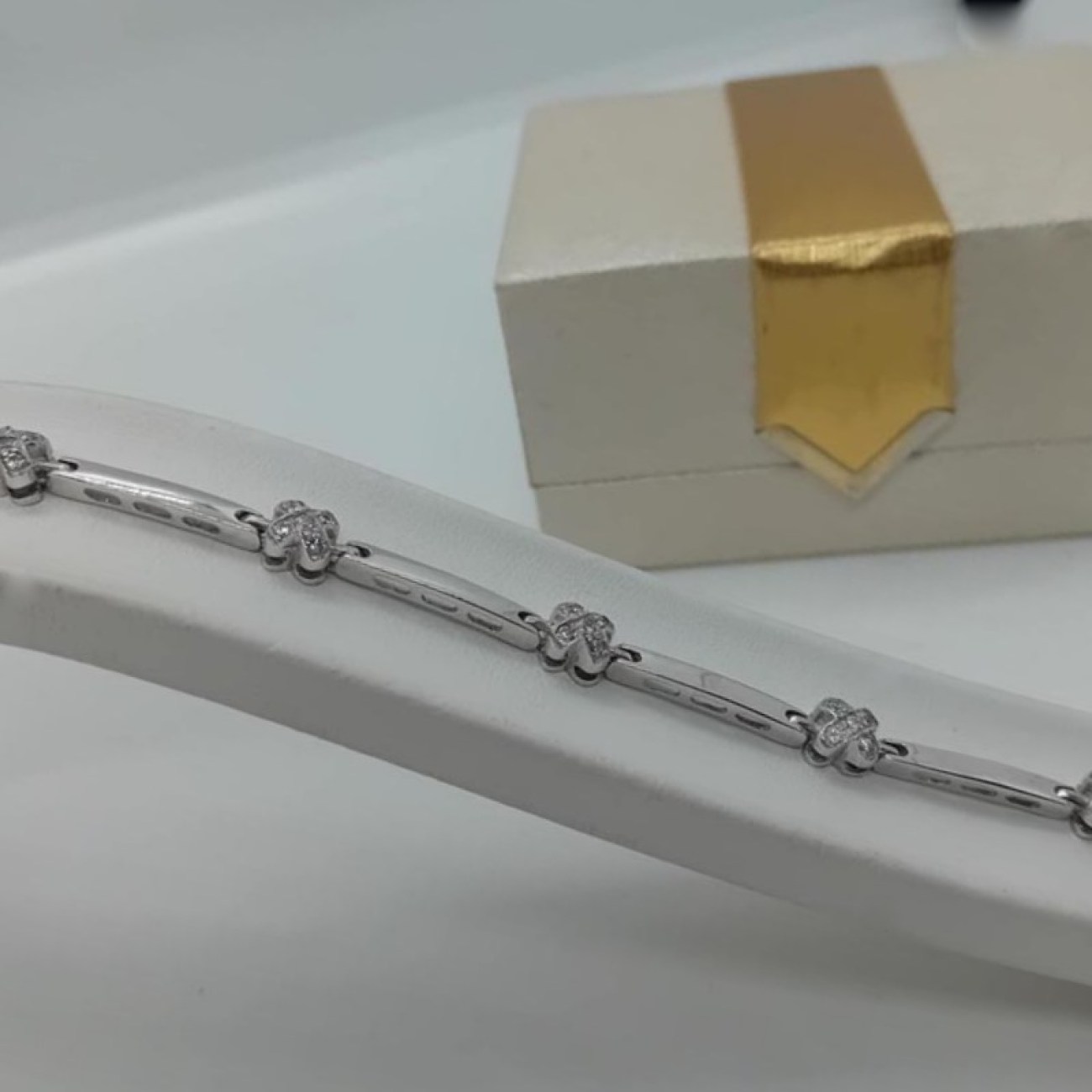 Λευκόχρυσο βραχιόλι ΡΙΒΙΕΡΑ Κ14 ζιργκόν