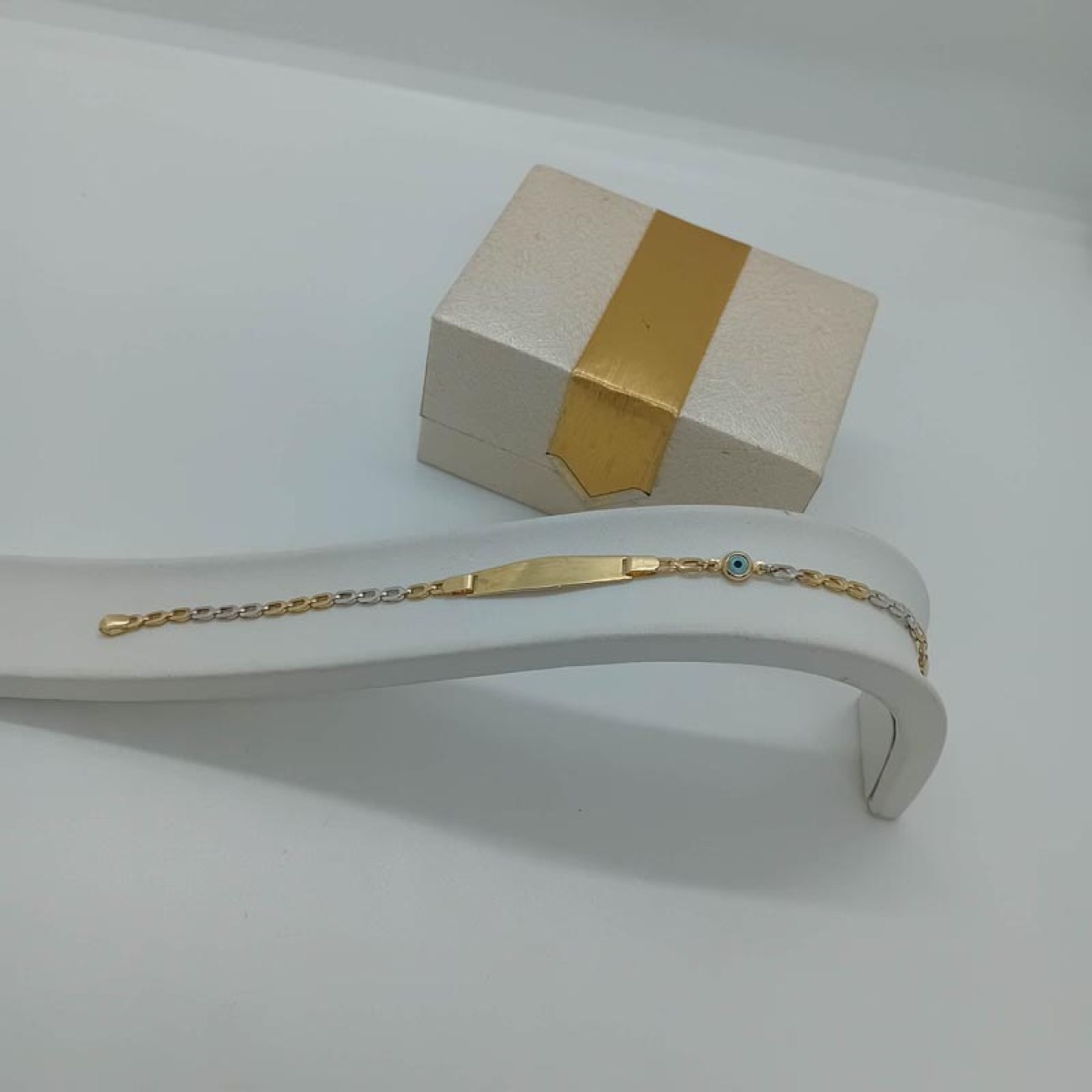 Χρυσή ταυτότητα Κ9 με ματόχαντρο