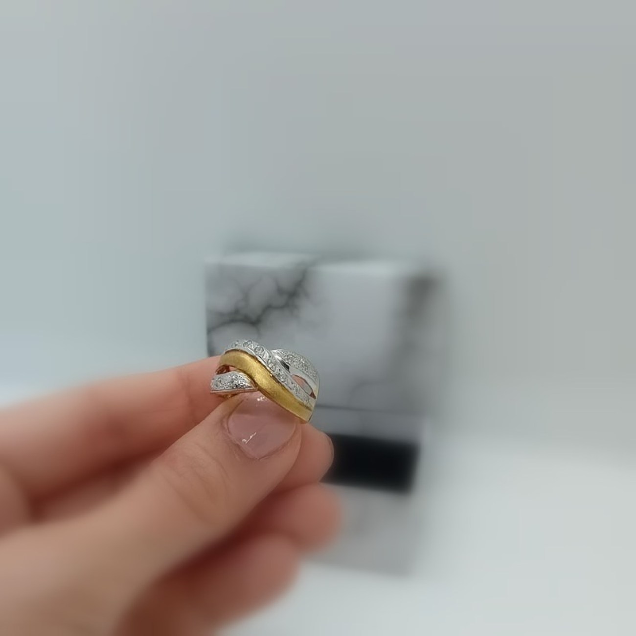 8c62f204-d3ff-4b57-993e-8fd958e3293f