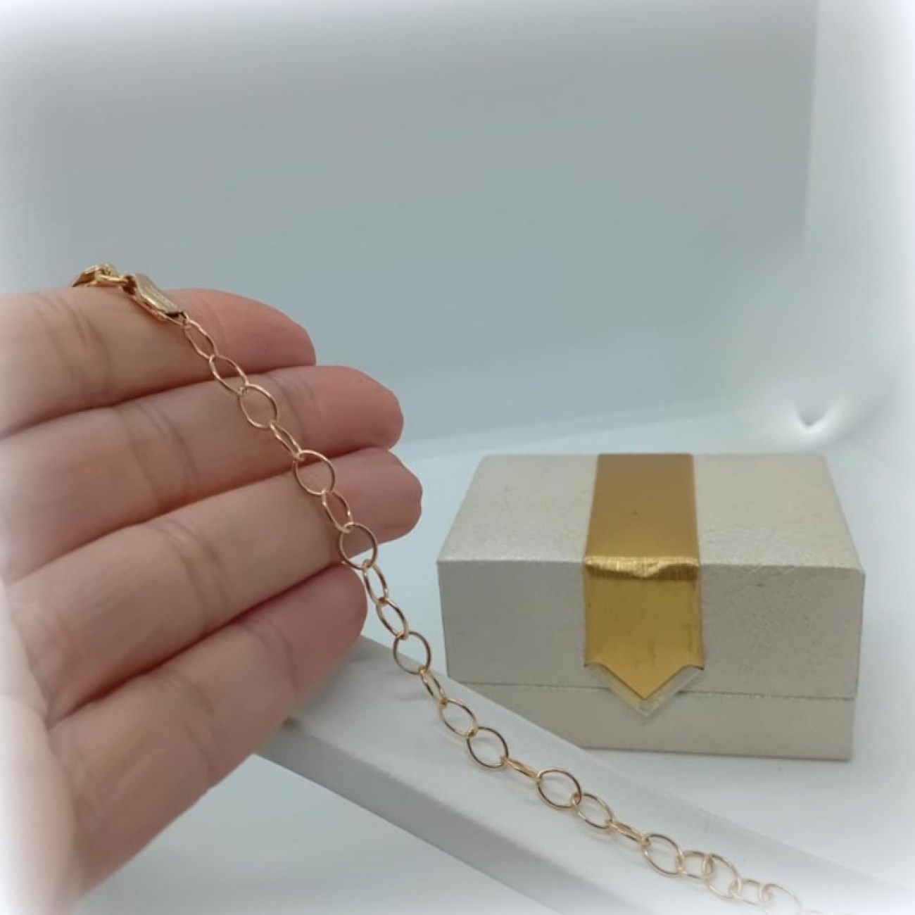 Γυναικείο χρυσό βραχιόλι με κρίκους Κ14 