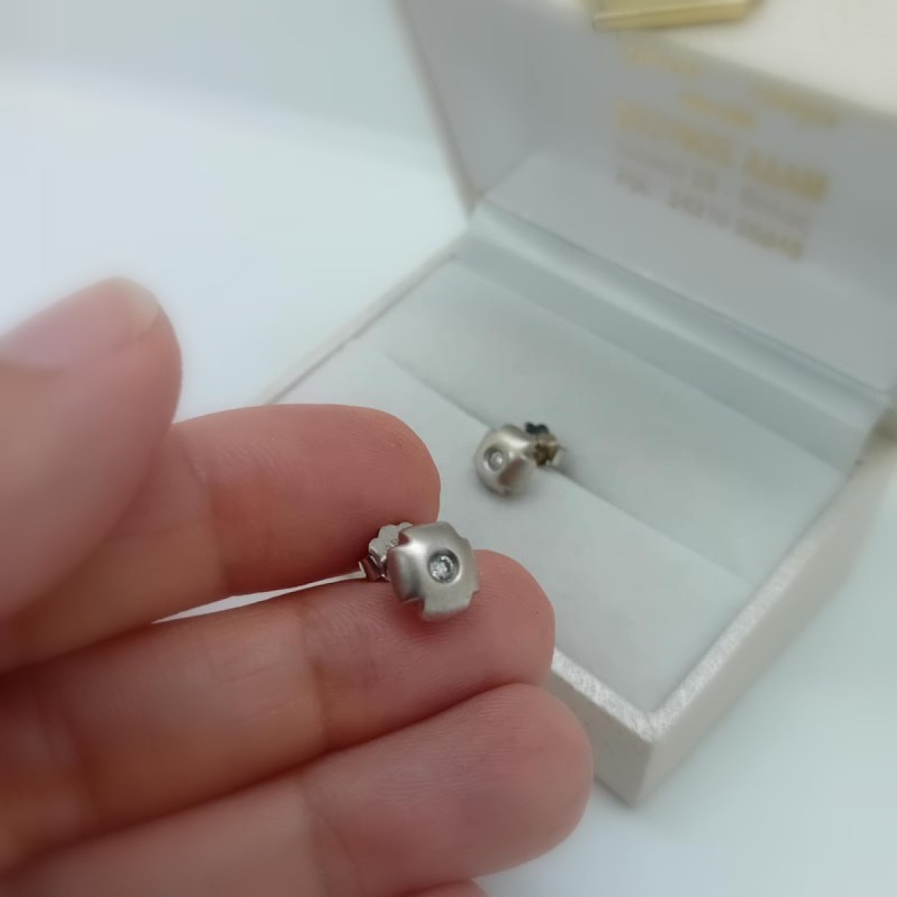 a335d6ce-0be9-462f-a4a5-a32cd442ec45