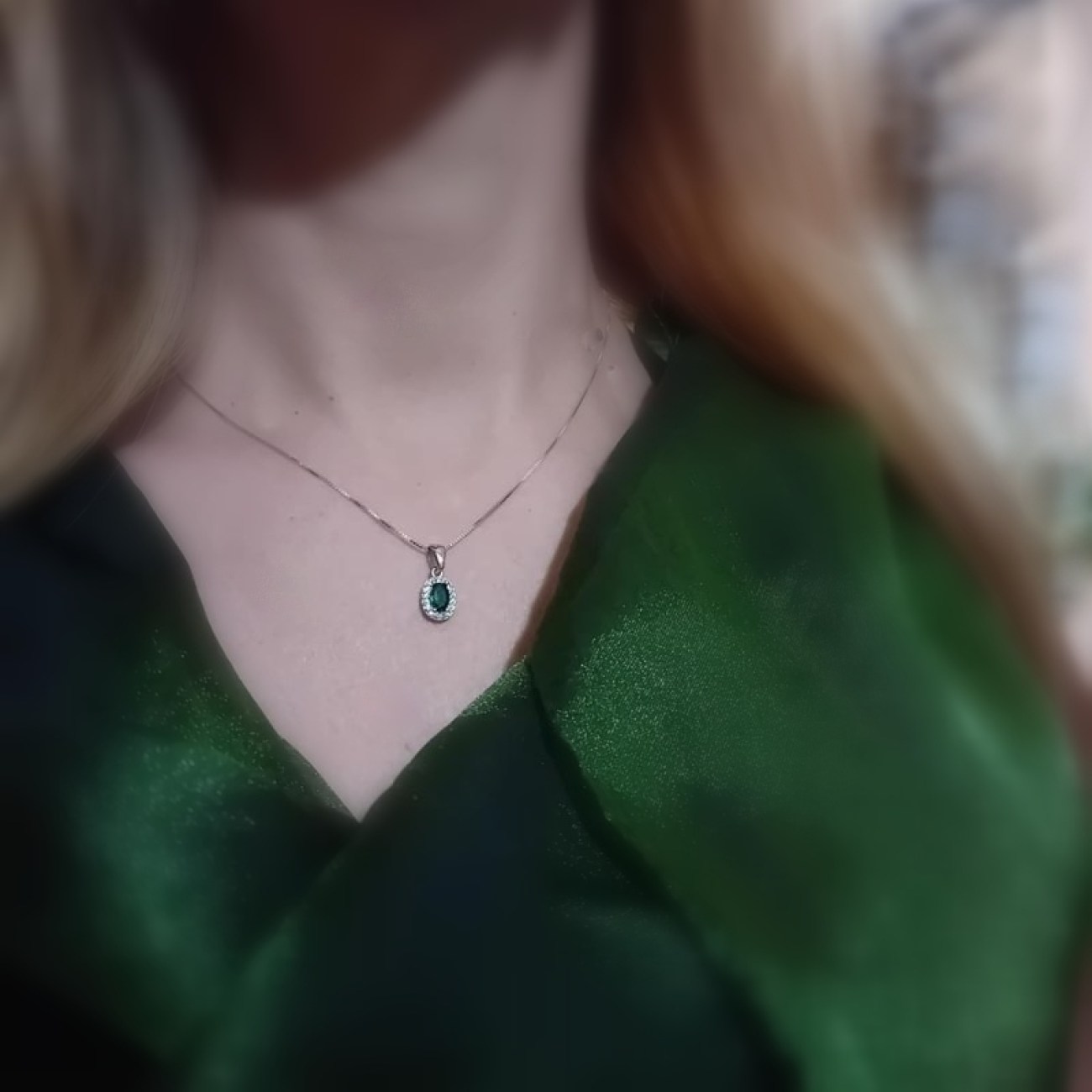 Κολιέ με πράσινη πέτρα ζιργκόν ΑΣΗΜΙ 925