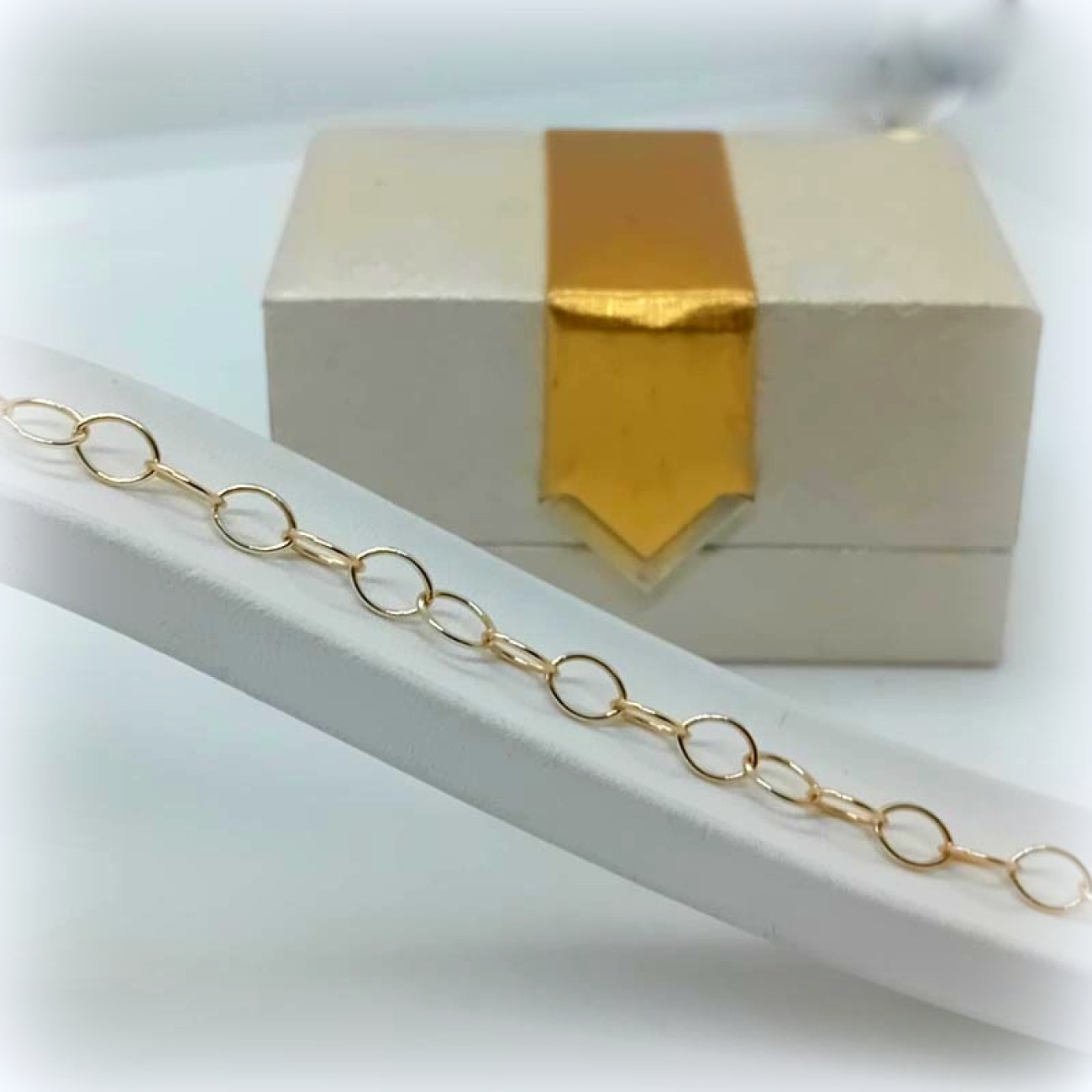 Γυναικείο χρυσό βραχιόλι με κρίκους Κ14 