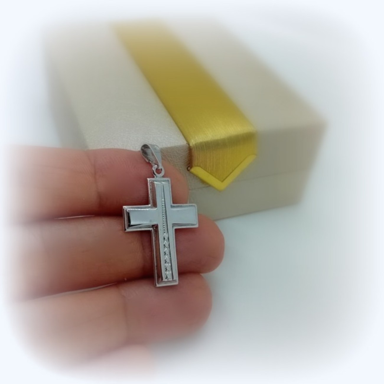 Σταυρός λευκόχρυσος K9 