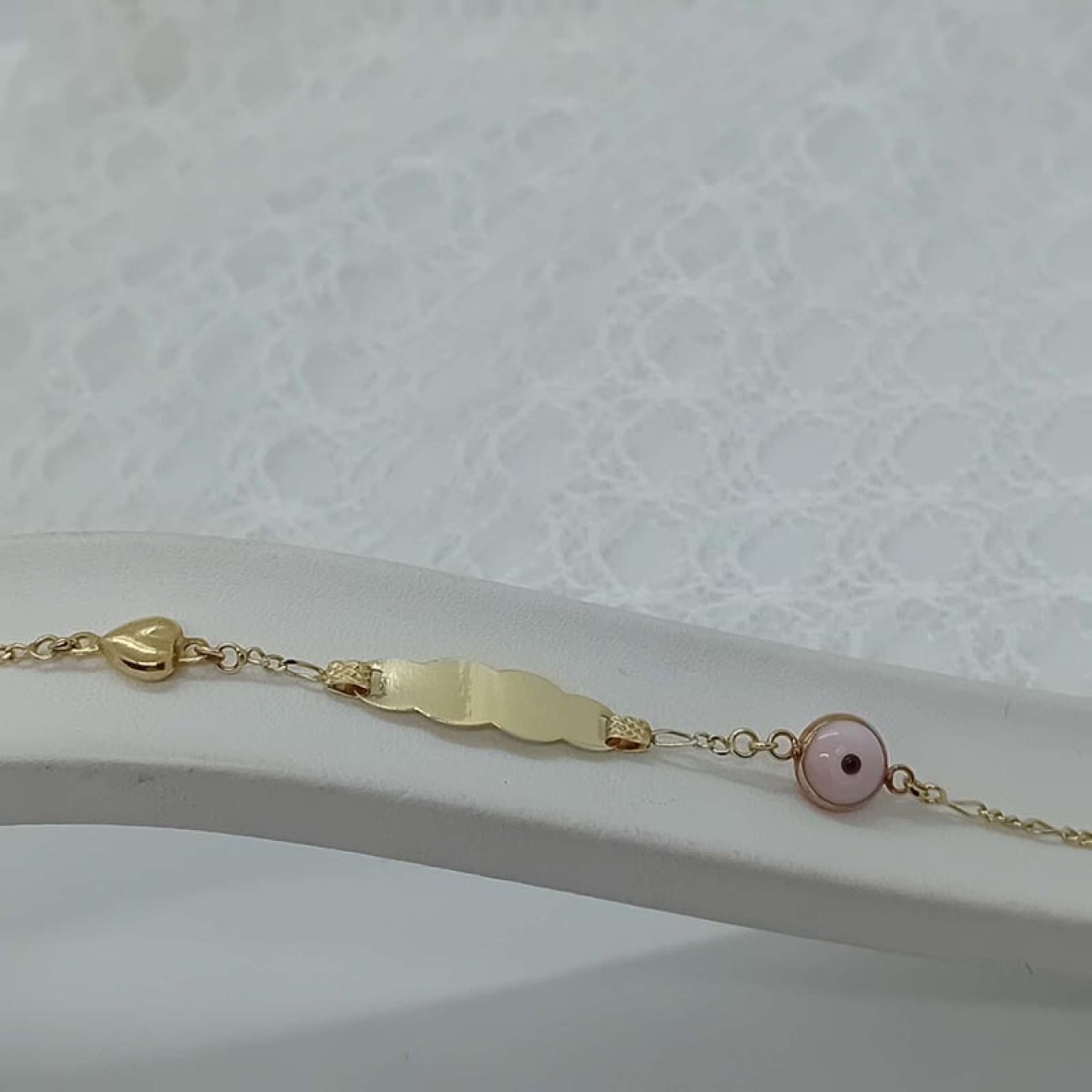 Χρυσή ταυτότητα με καρδιά & ροζ ματάκι Κ14