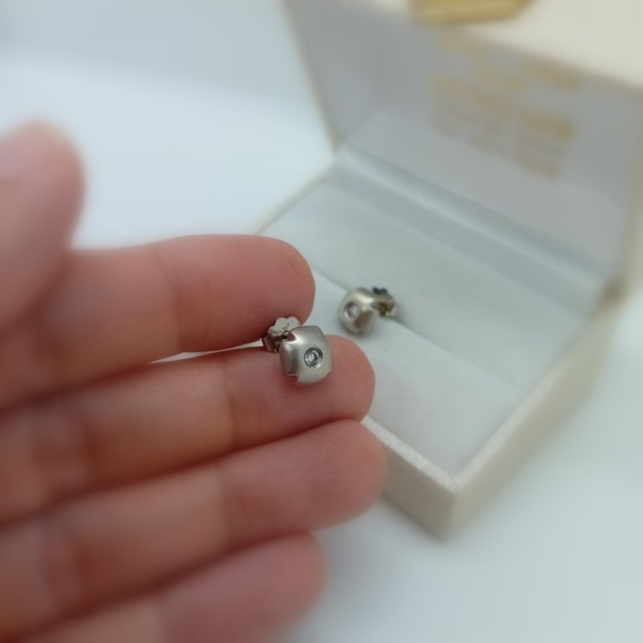 b7cb2ca4-5039-4cf8-bf17-365512b301b6