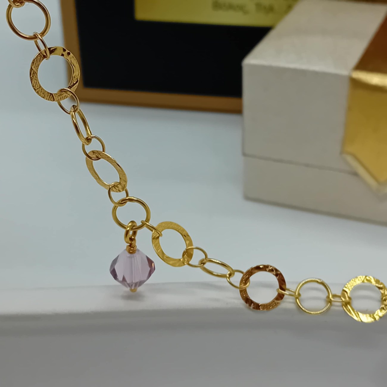 Βραχιόλι ΜΠΟΕΜ χρυσή αλυσίδα με μωβ ζιργκόν ΚΑΡΑΤΙΑ 14