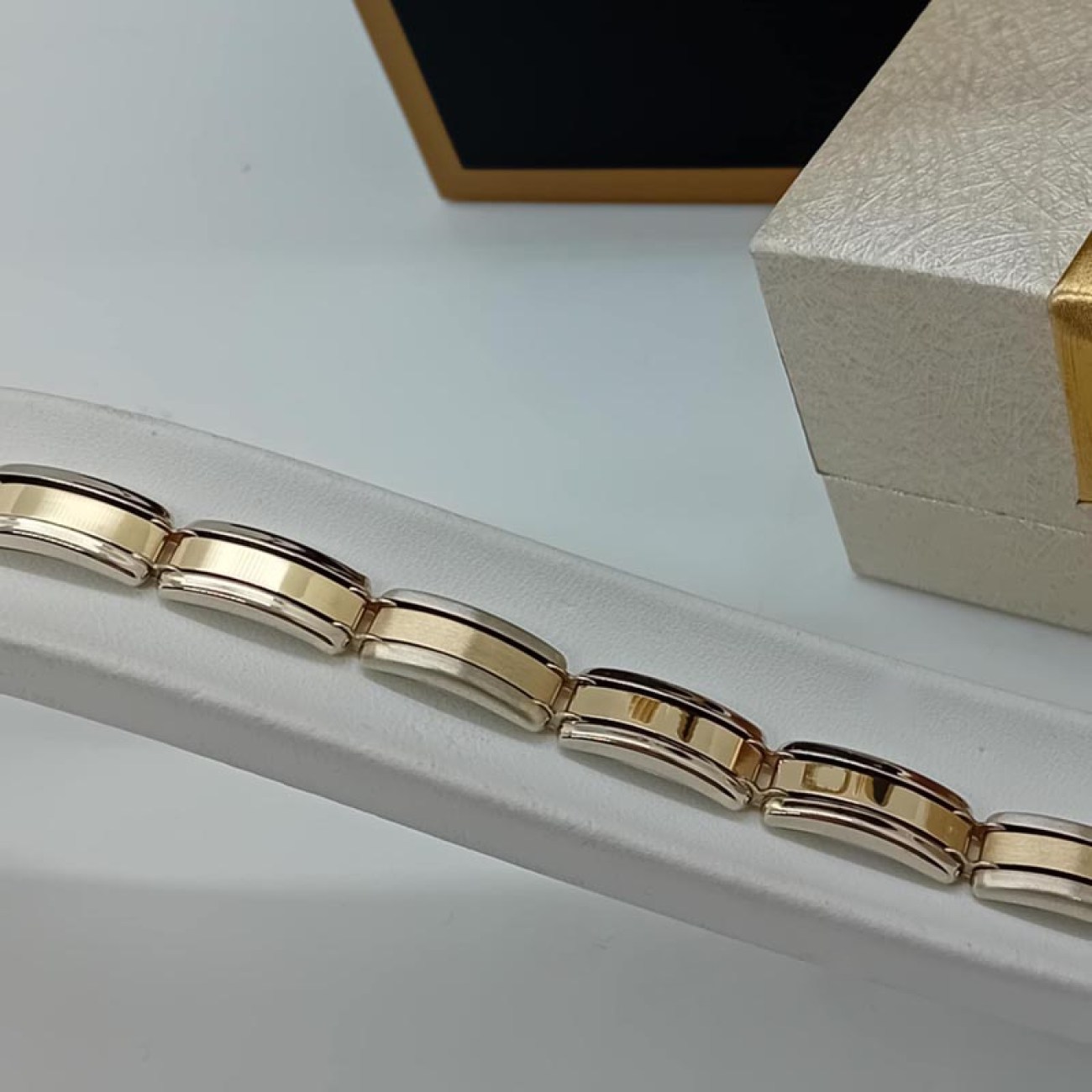 d1f9e434-2a51-40b7-9d6f-08188a81b73f