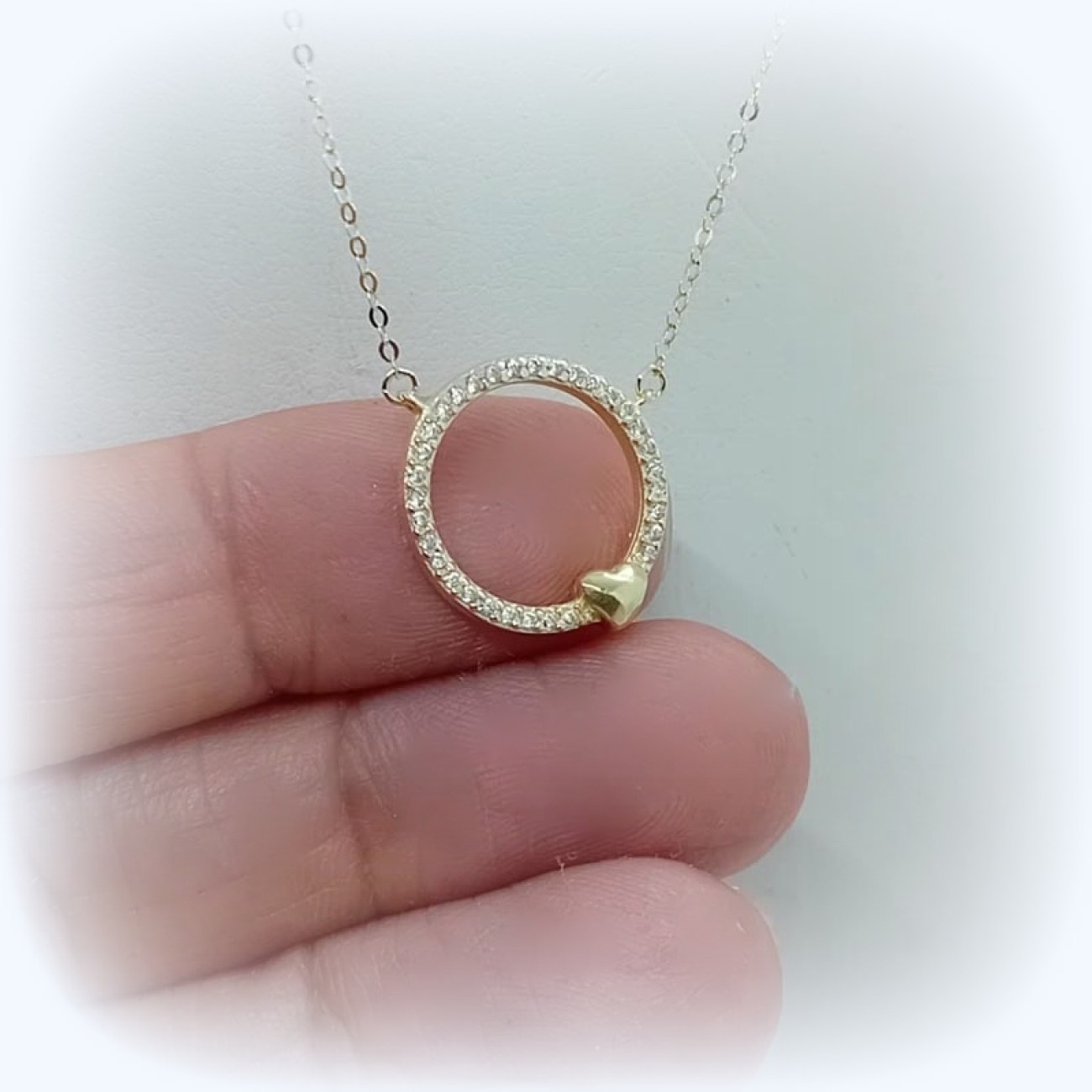 Κολιέ χρυσό με κύκλο και καρδούλα