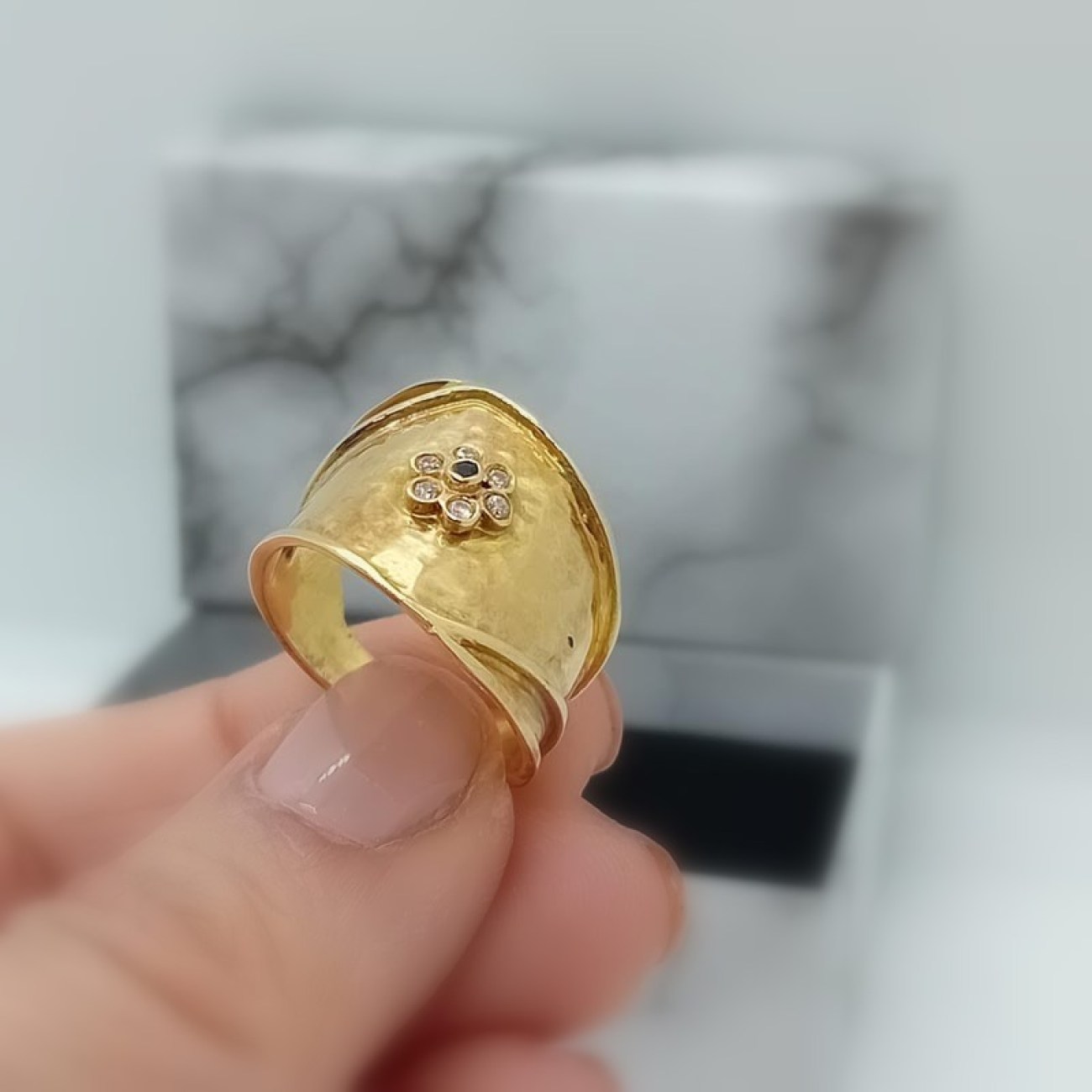 d839edc7-9f1f-4534-8f4d-9e6a55bf4700