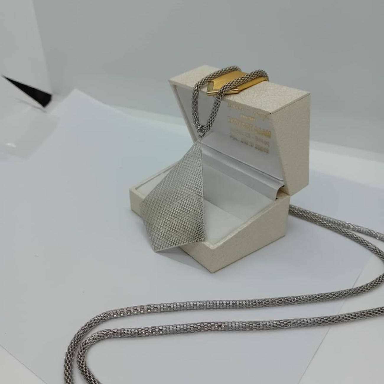 eeb11927-92b0-4e11-aa74-d3acffba1298