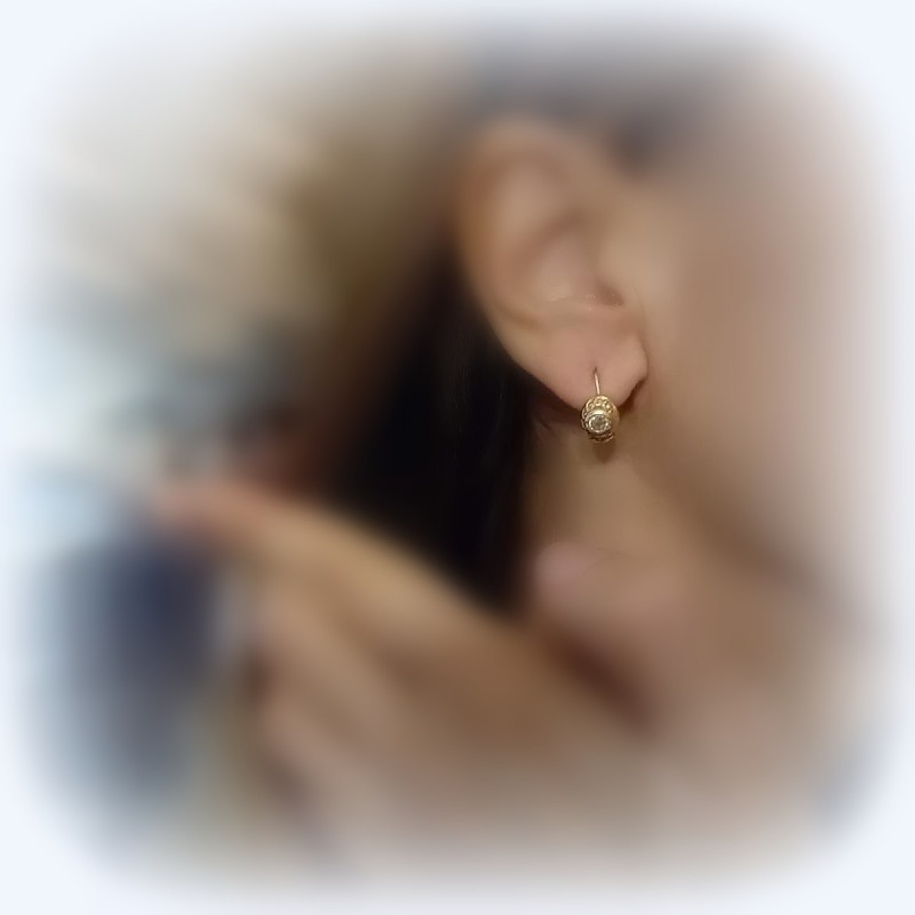 Παραδοσιακά χρυσά σκουλαρίκια Κ14 με μεγάλο ζιργκόν