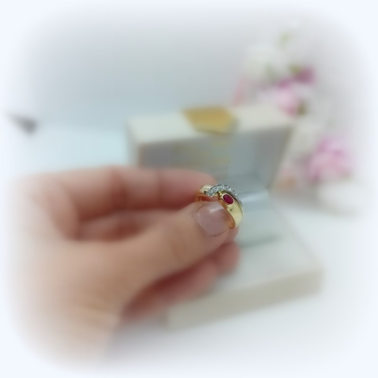 Χρυσό δαχτυλίδι Κ14 με ρουμπίνι και ζιργκόν