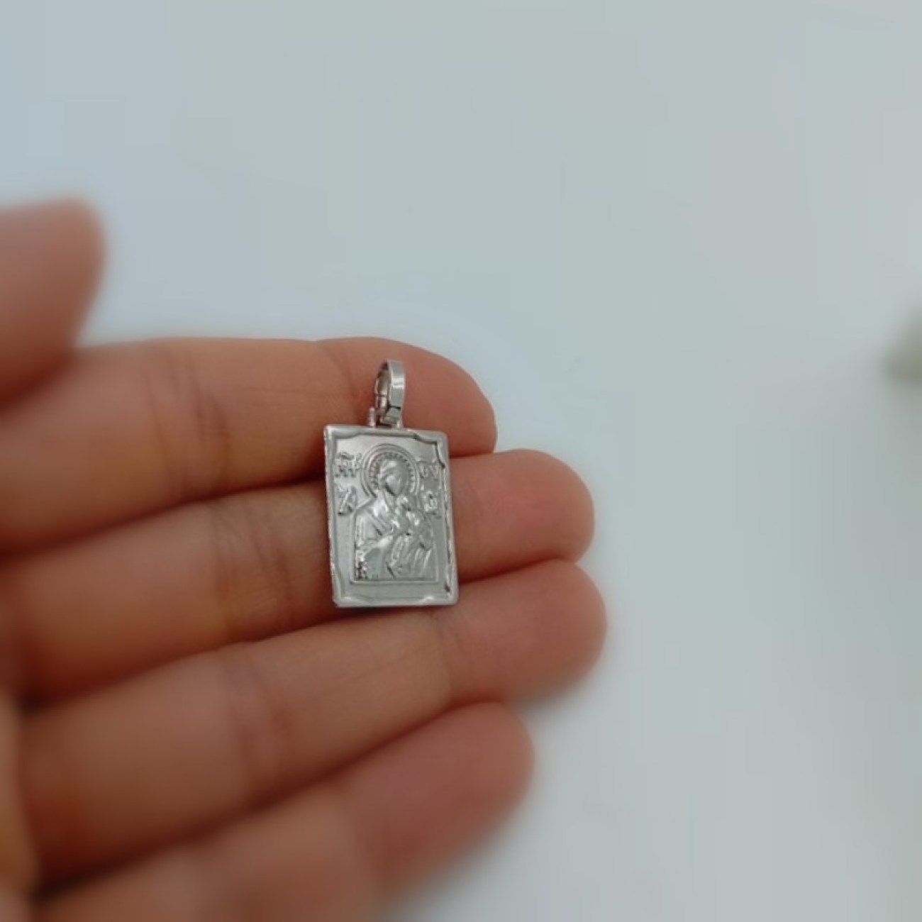 Μενταγιόν λευκόχρυσο Κ14 Παναγία