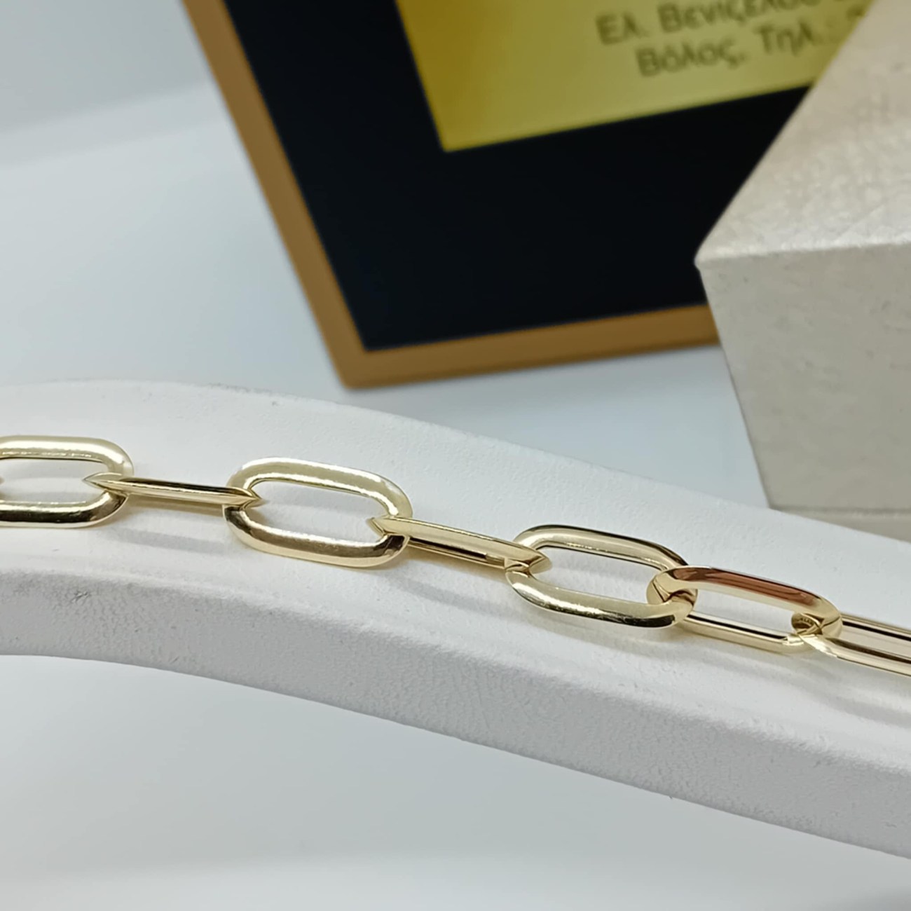 f1f58302-5393-4e69-9f7a-c154b9e549cd