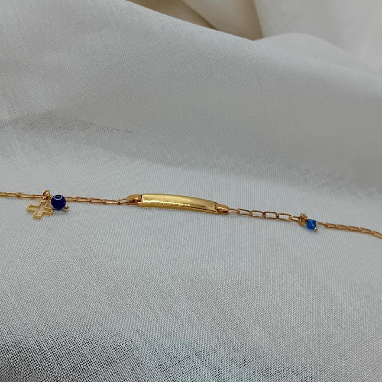 f265d31f-1174-42e3-af39-f6759da49347