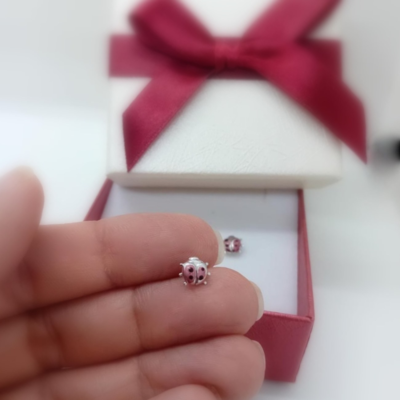 Χρυσά σκουλαρίκια λευκόχρυσα ροζ πασχαλίτσες