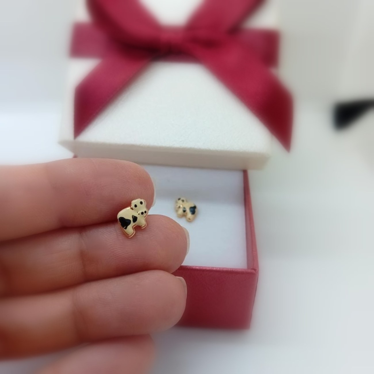 fbe966a7-8b03-4dcb-8d2b-5a1976b2d6cf