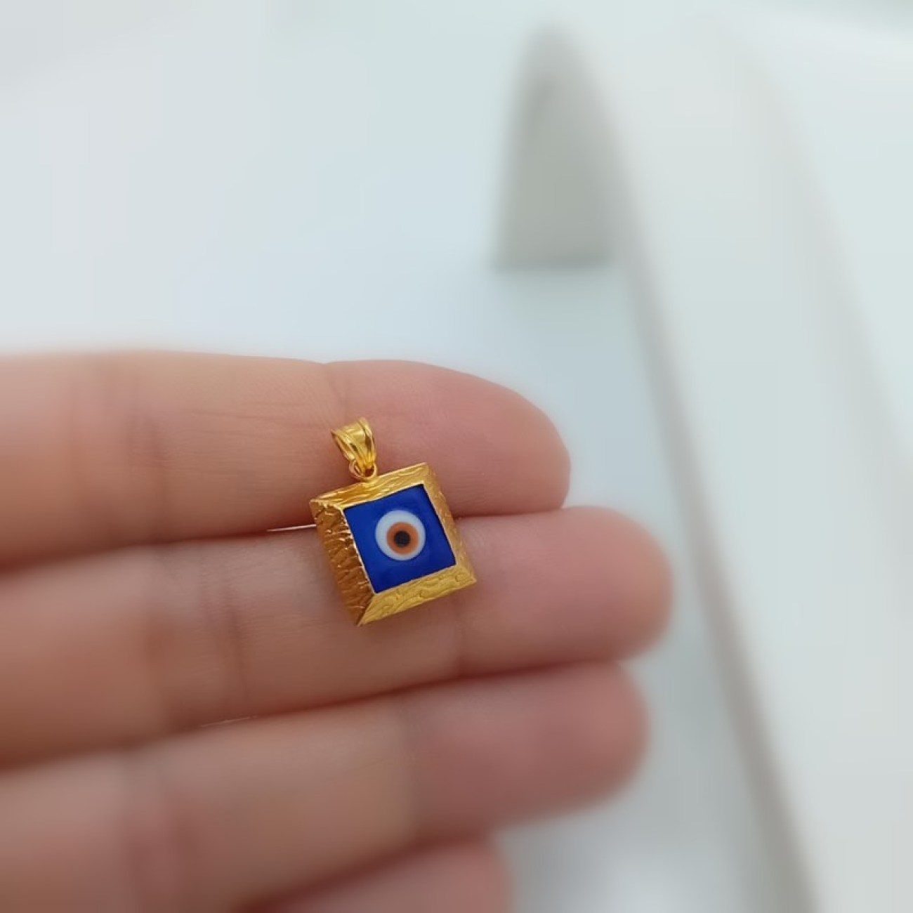 Χρυσό ματάκι τετράγωνο 14 ΚΑΡΑΤΙΑ